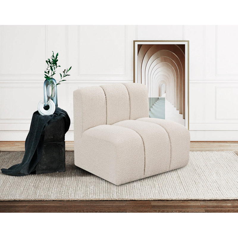 Chaise d'appoint rembourrée Issei, Crème