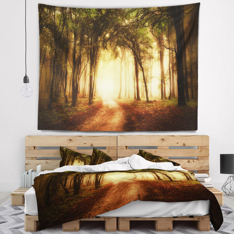 Tapisserie de forêt dorée en polyester avec accessoires suspendus inclus, H 32 po x l 39 po