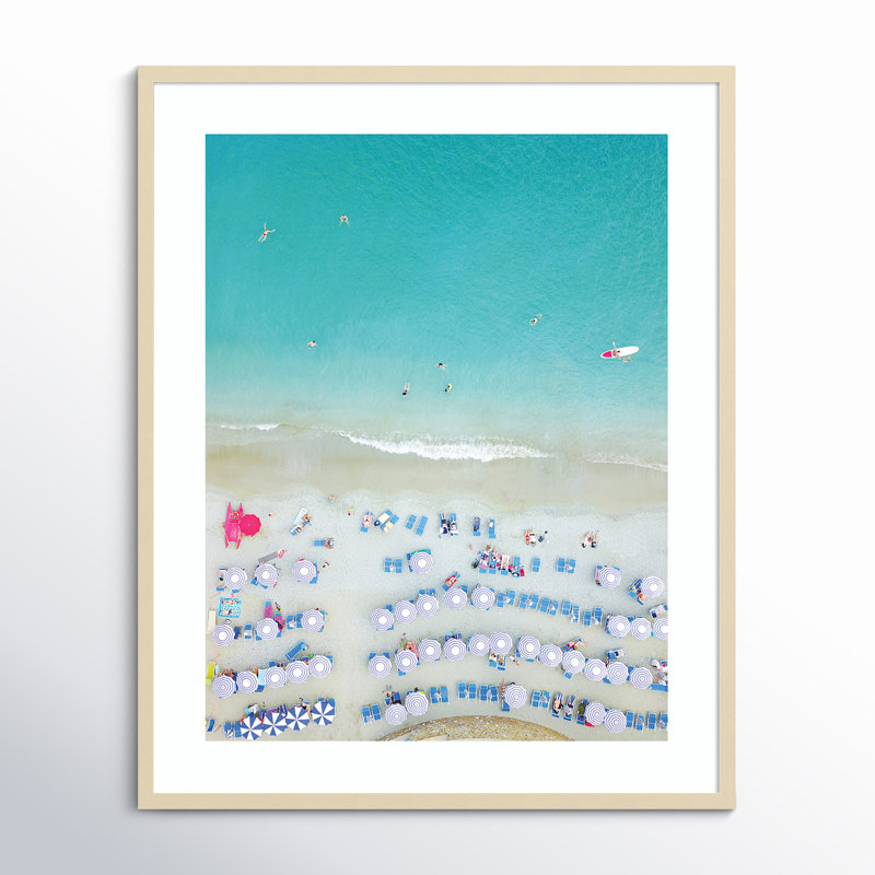 Monterosso al Mare Swim par Rachel Dowd - photographie de cadre, H 41,25 po x l 33,25 po, Encadrement brun