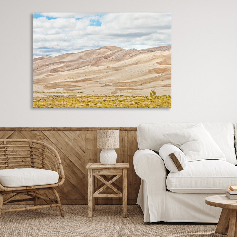 Toile Dunes In The Distance, design par Seven Trees Design, H 30 po x l 45 po