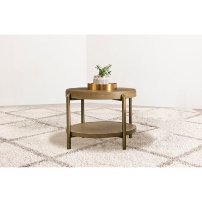 Table de bout ronde avec rangement, finition sable, bois d'hévéa et tablette, pieds en métal pour arrangement de salle familiale