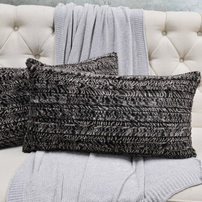 Housses de coussin en fausse fourrure