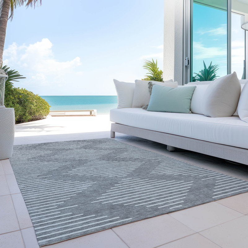 Gray Geometric Flat Woven Synthetic Area Rug 5' x 7'