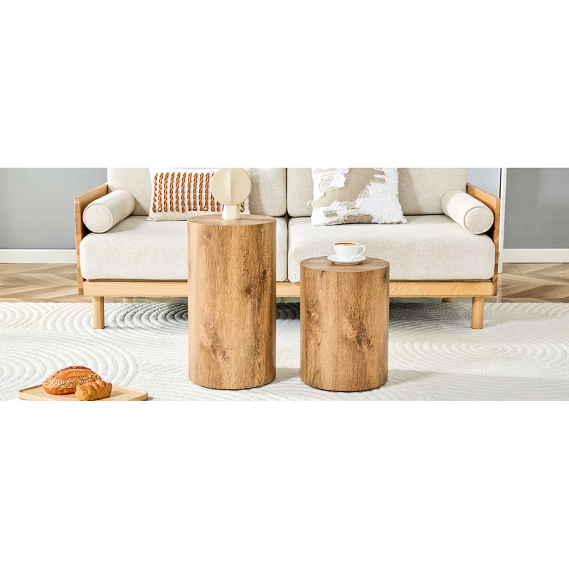 Ensemble de tables basses modernes et minimalistes de deux tables basses cylindriques en bois aggloméré à motif de marbre. La table cylindrique avec son motif peut être facilement intégrée dans une variété de styles d'intérieur. (Table seulement incluse)