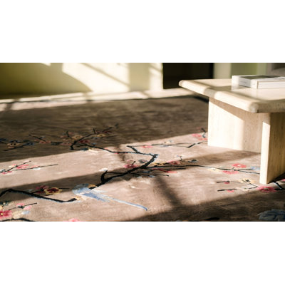 Tapis noué de style antique rectangulaire en laine noué à la main chinois ivoire des années 1920