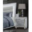 Table de chevet au design exquis