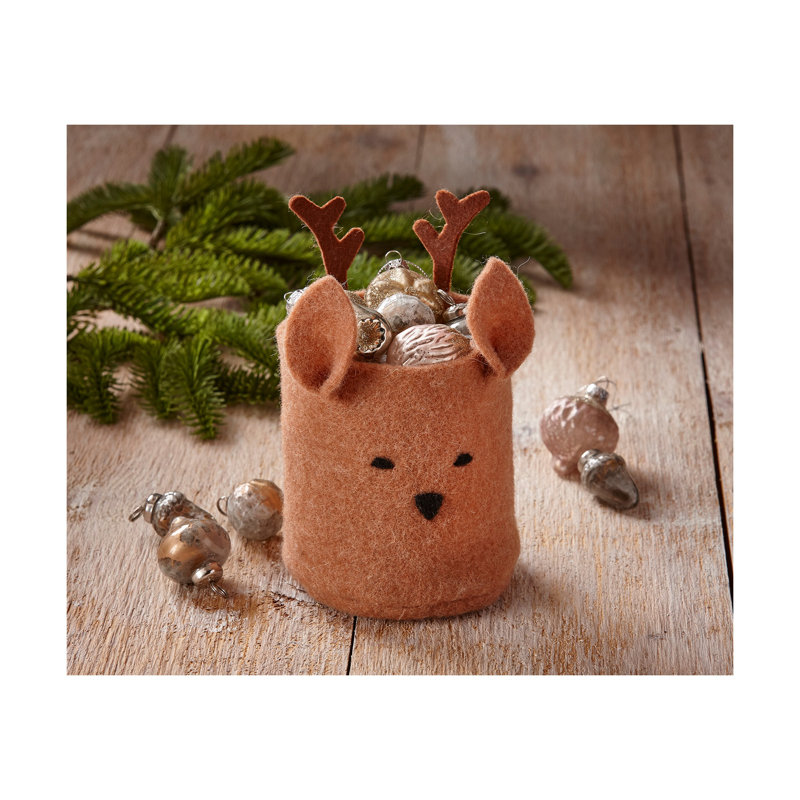 Reindeer Bin Decor