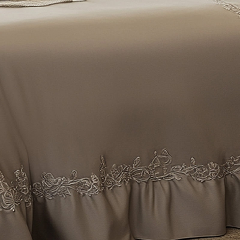 Jupe de lit en dentelle délicate
