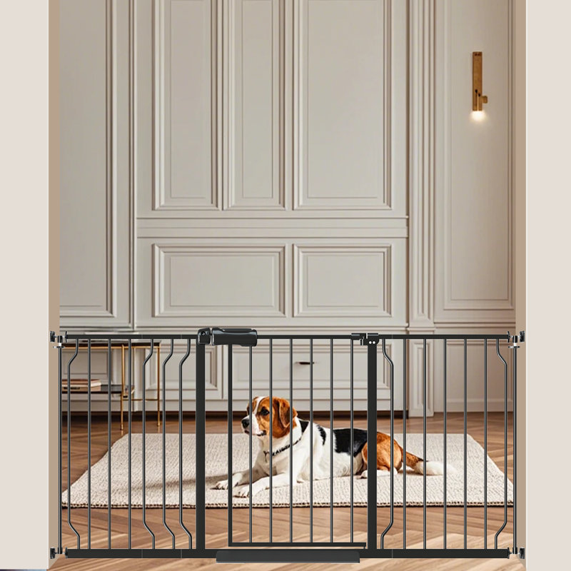 Barrière de sécurité extra large à fermeture automatique pour animaux de compagnie - fixée à la pression, réglable de 52,8 po à 62,2 po - noire pour portes / escaliers, résistante aux animaux de compagnie