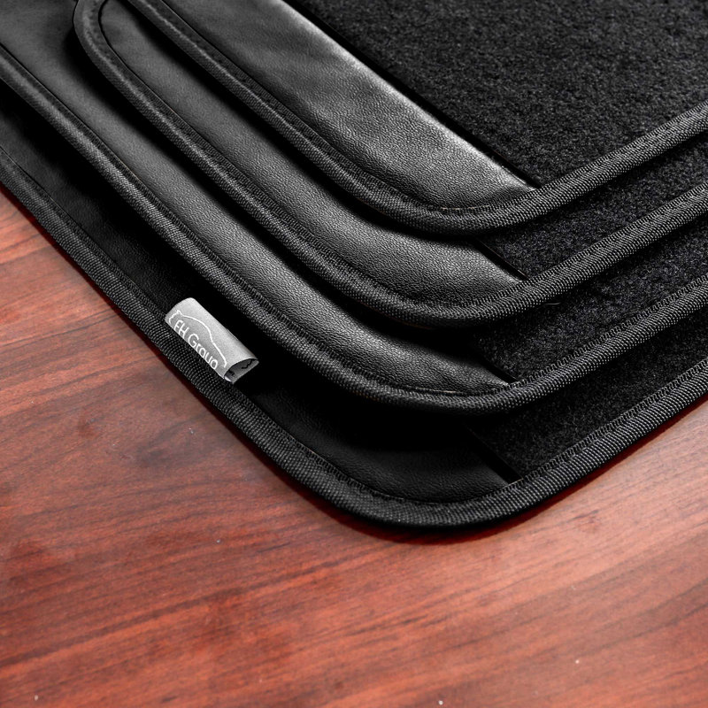 Tapis de sol antidérapant avec garniture en similicuir, Noir