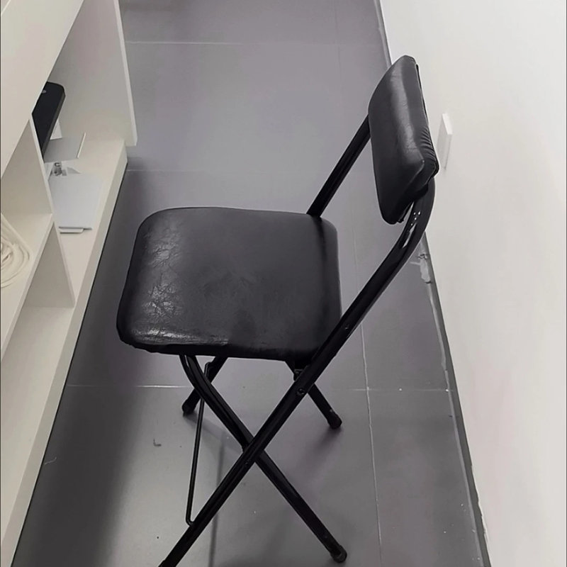 Tabouret pliant portatif noir