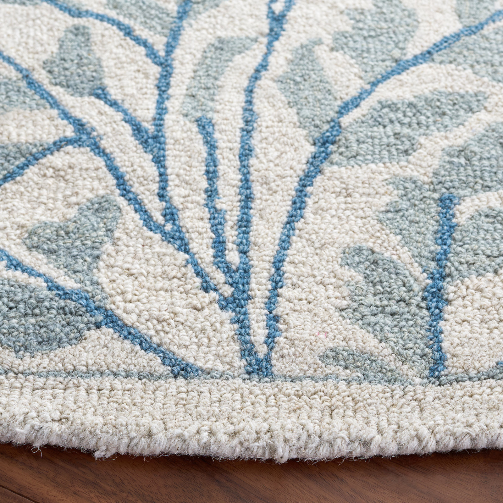 Hand-Tufted Wool Floral Rug, Round 6'