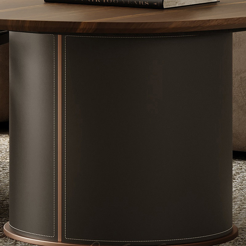 Ensemble de tables basses en marbre italien de forme irrégulière