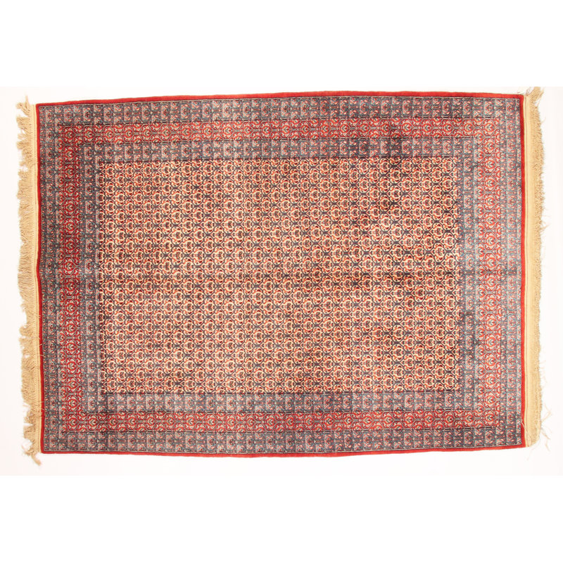 Fine Isfehan Rug 5'5" X 7'3