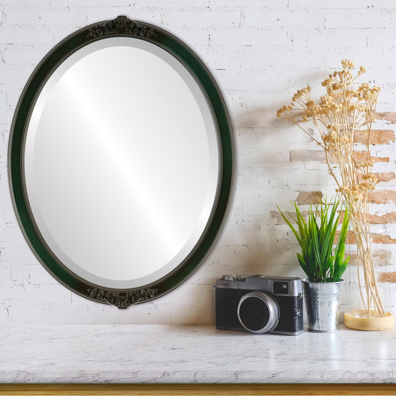 OVALCREST - Miroir mural ovale biseauté pour la décoration intérieure - Style Athena - Abat-jour argenté - Dimensions extérieures 18 x 22