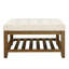 Grande table basse carrée avec revêtement apaisant en lin et structure en bois de hêtre, idéale pour le salon, l'extérieur ou le bureau. Elle a de l'espace de rangement sous la table.