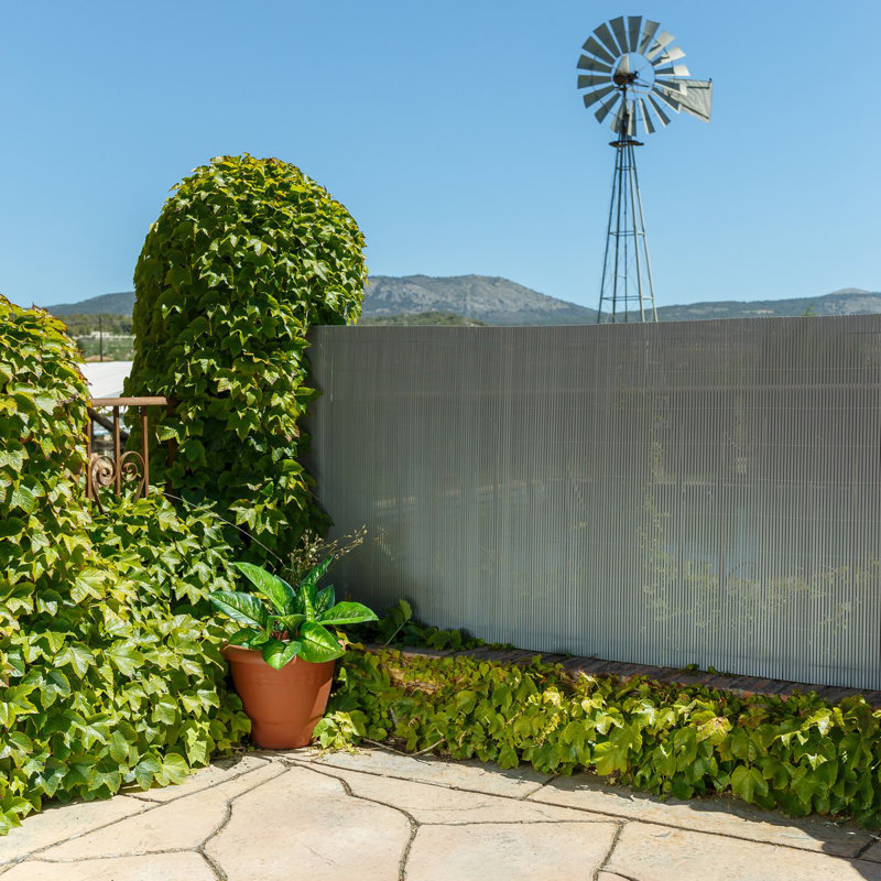 White Privacy Fence, 1.5 cm H x 3 cm W x 0.3 cm D, White