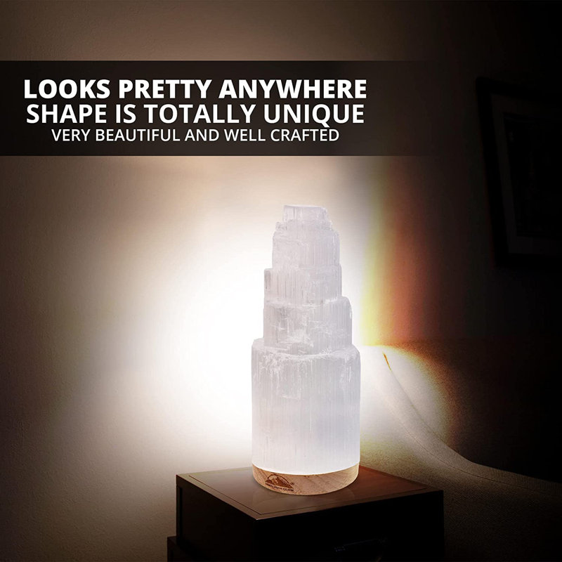 Lampe selenite en cristal SALT 84 de 25 cm de hauteur avec base en bois et USB