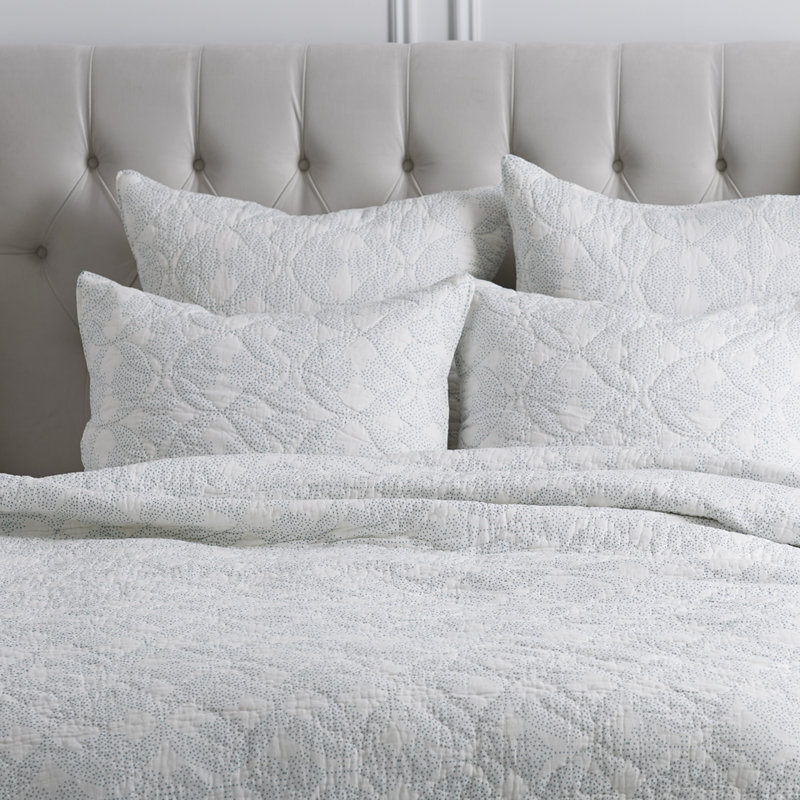Edna Gray Standard Cotton Quilt, Queen Quilt