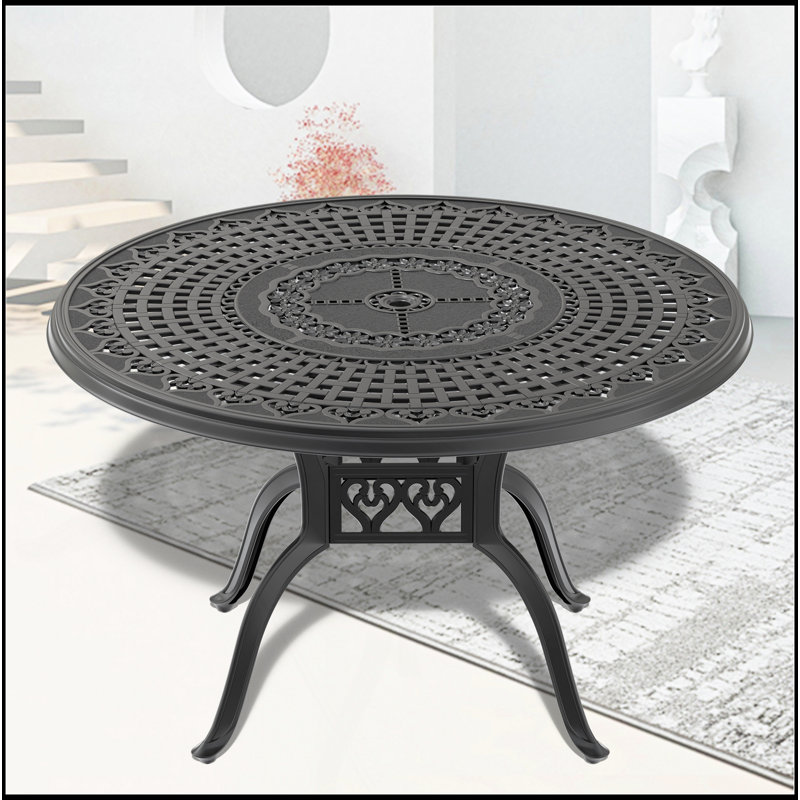 Table de salle à manger en aluminium coulé durable avec finition résistante aux intempéries et trou pour parasol pour les rassemblements extérieurs