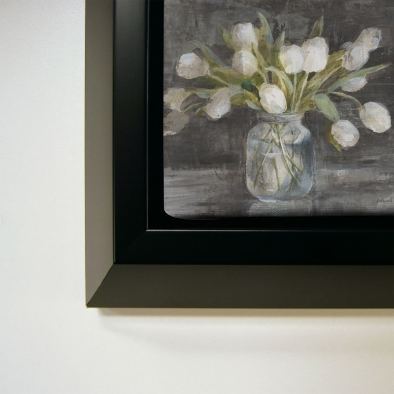 «April Tulips» par Danhui Nai - Impression sur toile, 28" H x 28" W