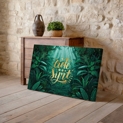 La toile crée une scène de jungle vibrante avec un feuillage vert luxuriant avec art mural Une riche variété de plantes et d'arbres tropicaux créant une toile d'art sur toile