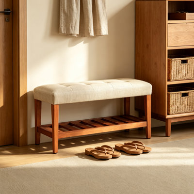Banc Charla de style artisanal traditionnel de 101,6 cm (40 po) – Assise en tissu capitonné, pieds fuselés en bois massif, tablette inférieure ouverte, banc à chaussures multifonctionnel pour l'entrée et la chambre