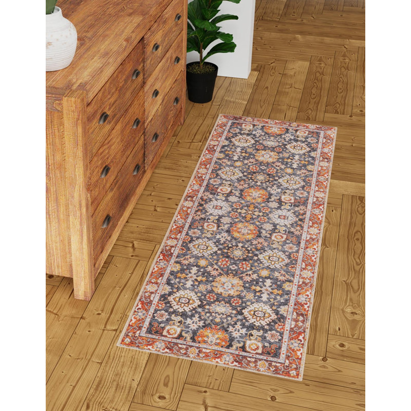 Bungalow Rose Esther Timeless Rug, Tapis de couloir 2 pi 7 po x 10 pi