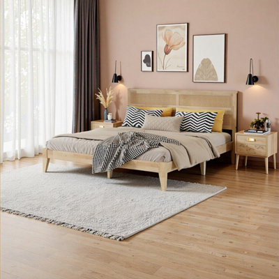 Très grand lit en bois massif avec tête de lit en rotin - Structure de lit en bois d'hévéa naturel avec rangement et charme bord de mer pour la chambre principale