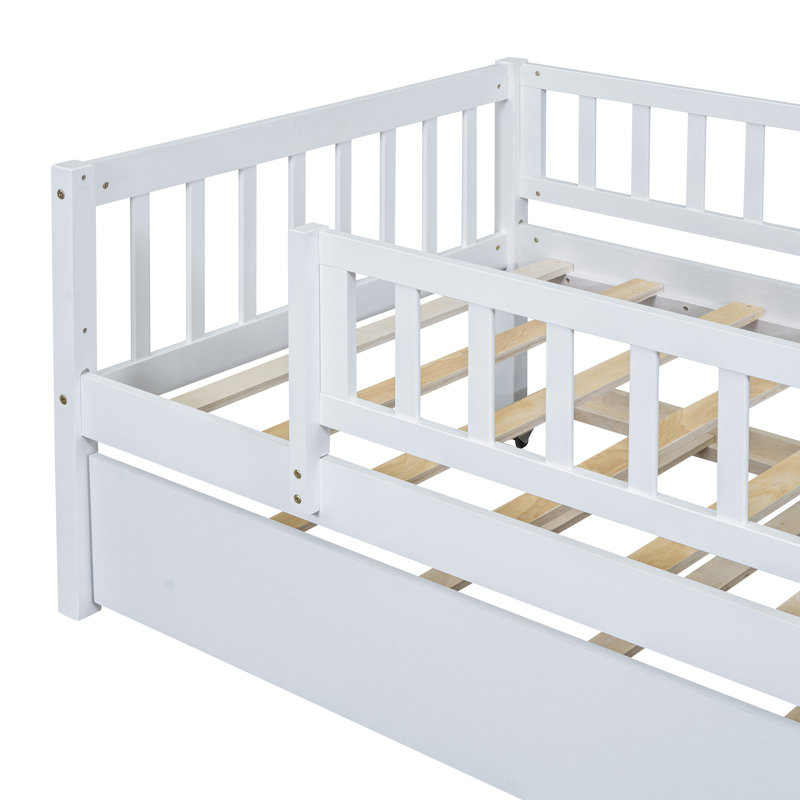 Lit de jour en bois avec couchette et barrière de sécurité, Lit simple, Blanc