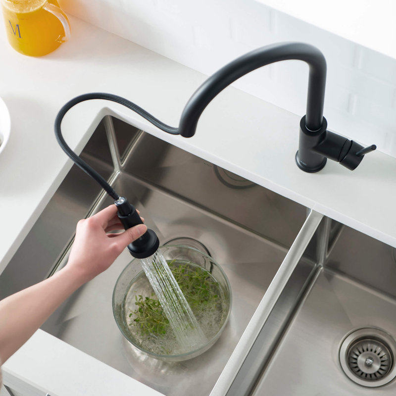 Robinet de cuisine à poignée simple Casa KIBI avec accessoires, Noir mat, Sans distributeur de savon