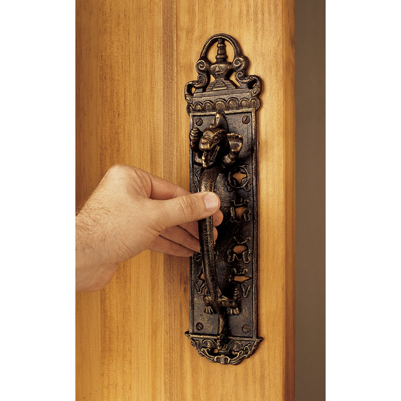 The Durley House Dragon Push/Pull Plate