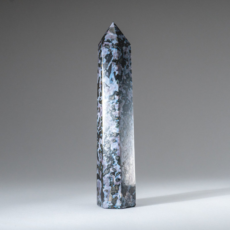 Véritable pointe polie indigo de Gabbro de Madagascar (0,88 lb)