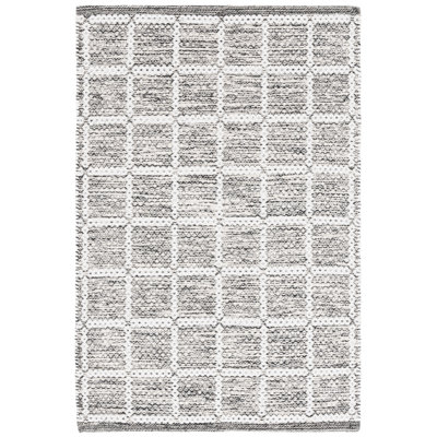 Nabi 977 Area Rug In Black / Ivory