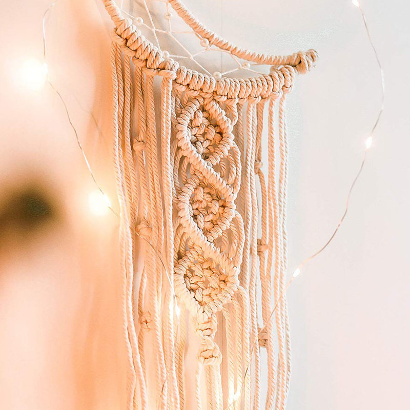 Décoration murale boho en macramé croissant de lune avec pampilles, décor en coton fait à la main avec breloques interchangeables