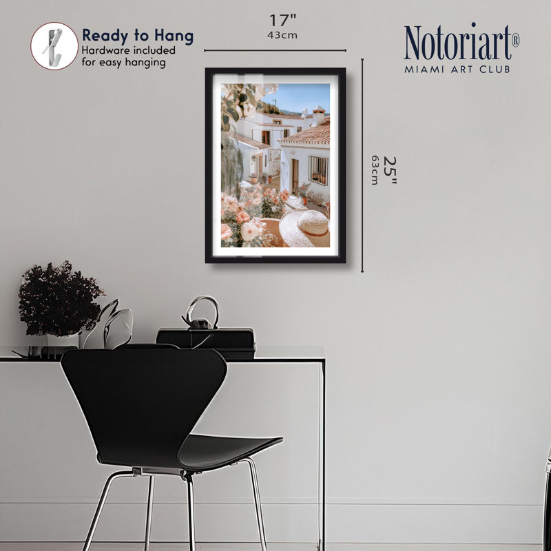 «Roses Courtyard Shadowbox Print» par Notoriart, H 25 po x l 17 po, Noir