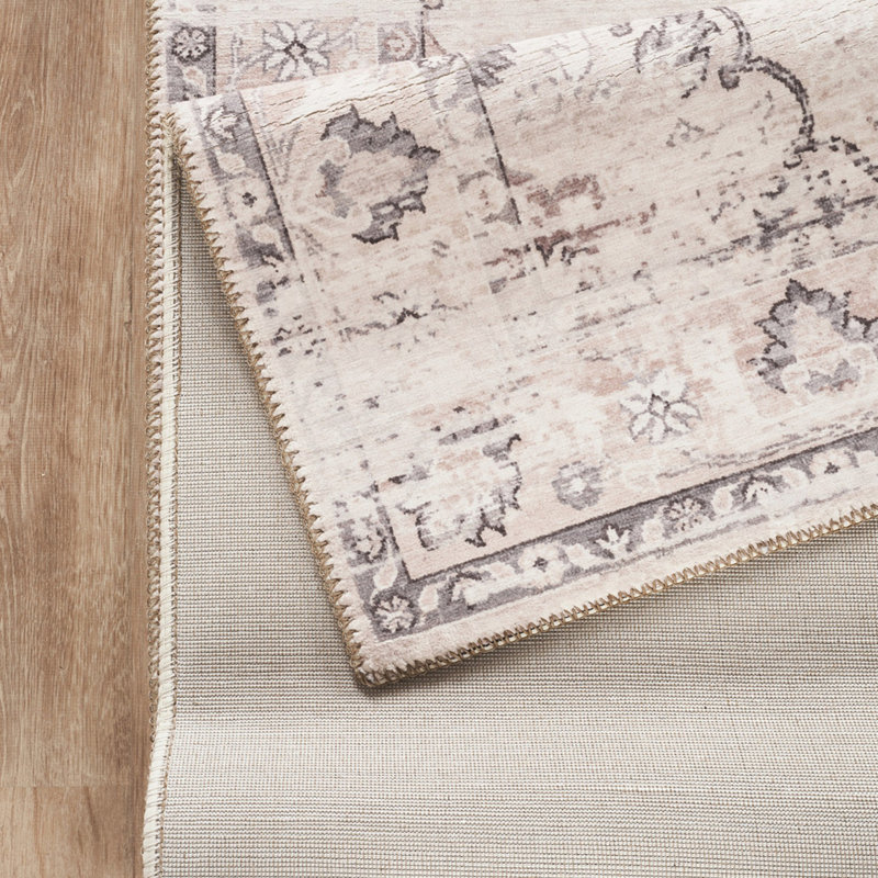 Tapis beige 9 pi 2 po x 12 pi 6 po, 9'2"x 12'6"