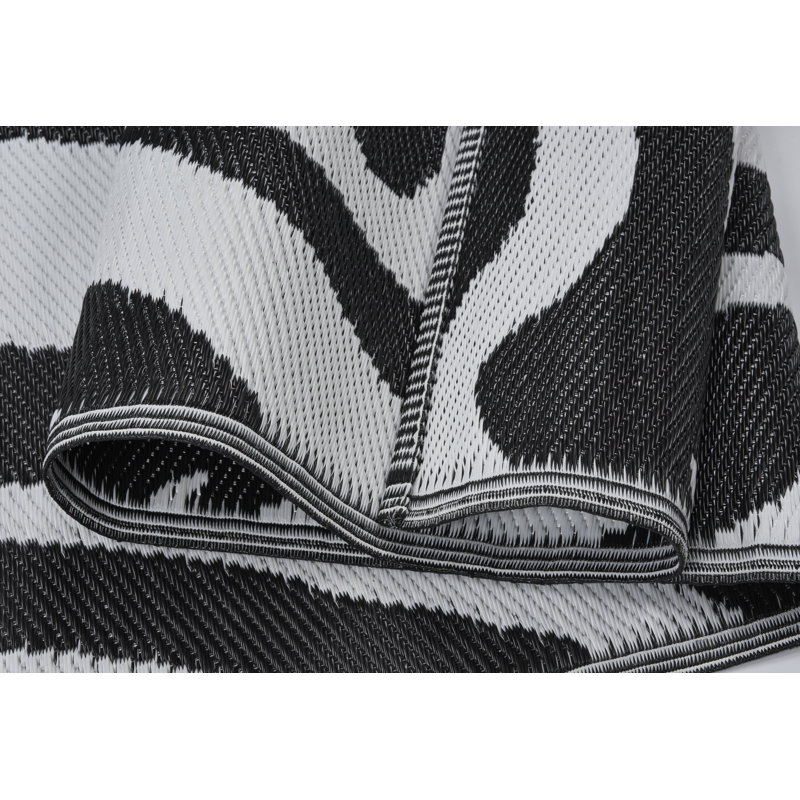 Bettey Animal Print Indoor / Outdoor Rug
