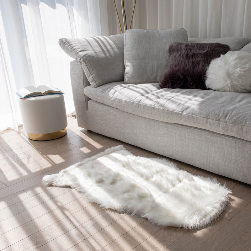  Edinburgh Faux Fur Rug, Rectangle 2' x 3.5'