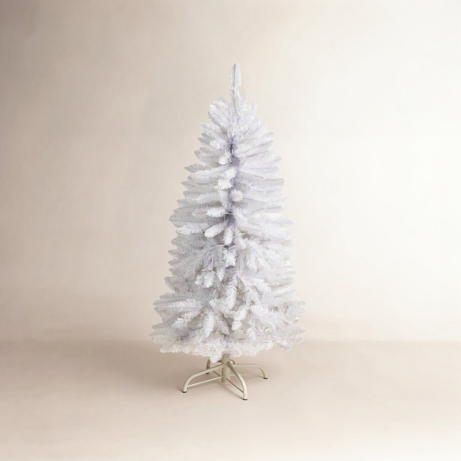 Lighted Artificial Christmas Tree, 4'