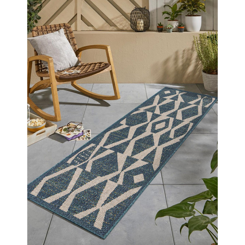 Geometric Indoor / Outdoor Rug, Runner 2' x 6'1"