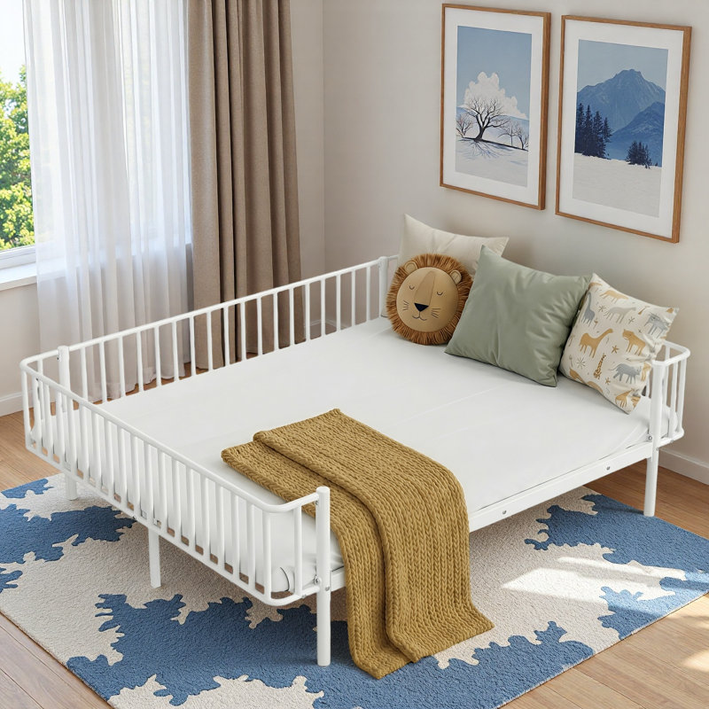 Metal Daybed With Reinforced Slat Support And Sturdy Metal Construction, Queen, White