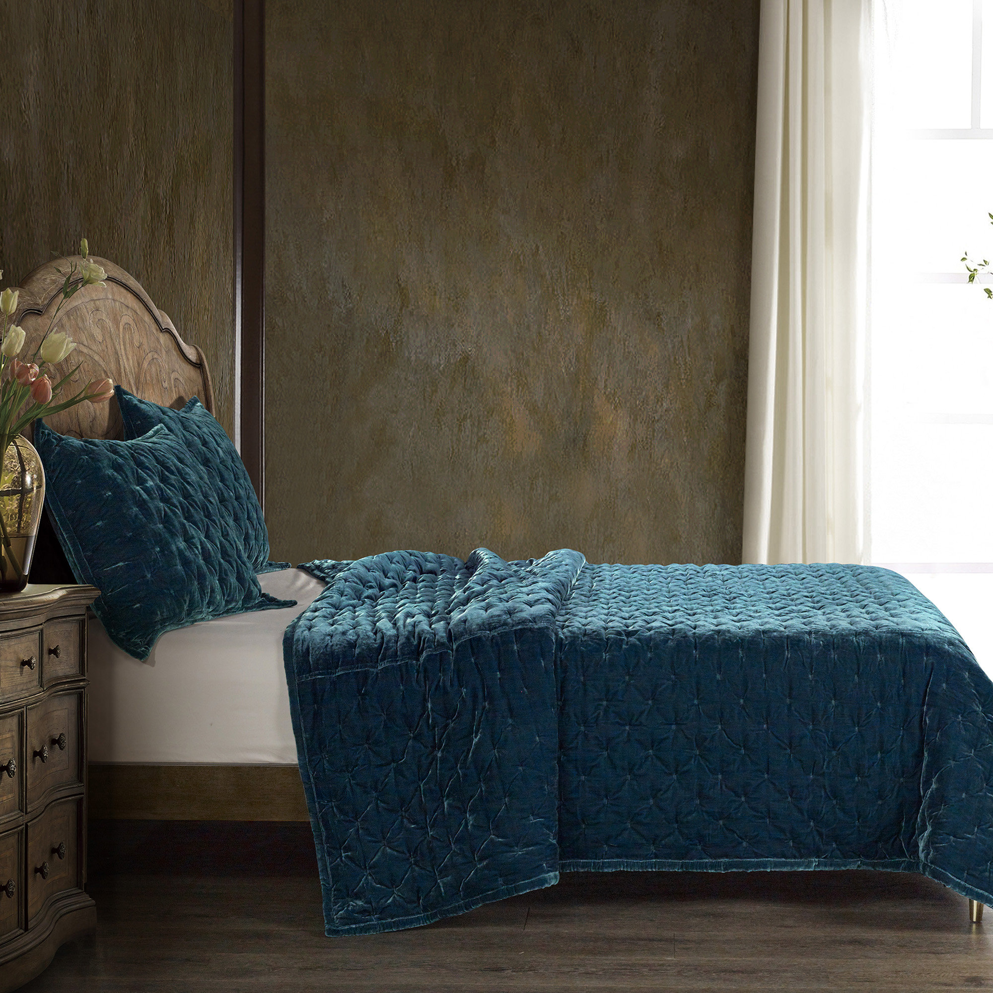 Stella Faux Silk Velvet Classic Chic Modern Rustic Romantic Western Quilt Set, Teal, Queen Quilt + 2 Standard Shams