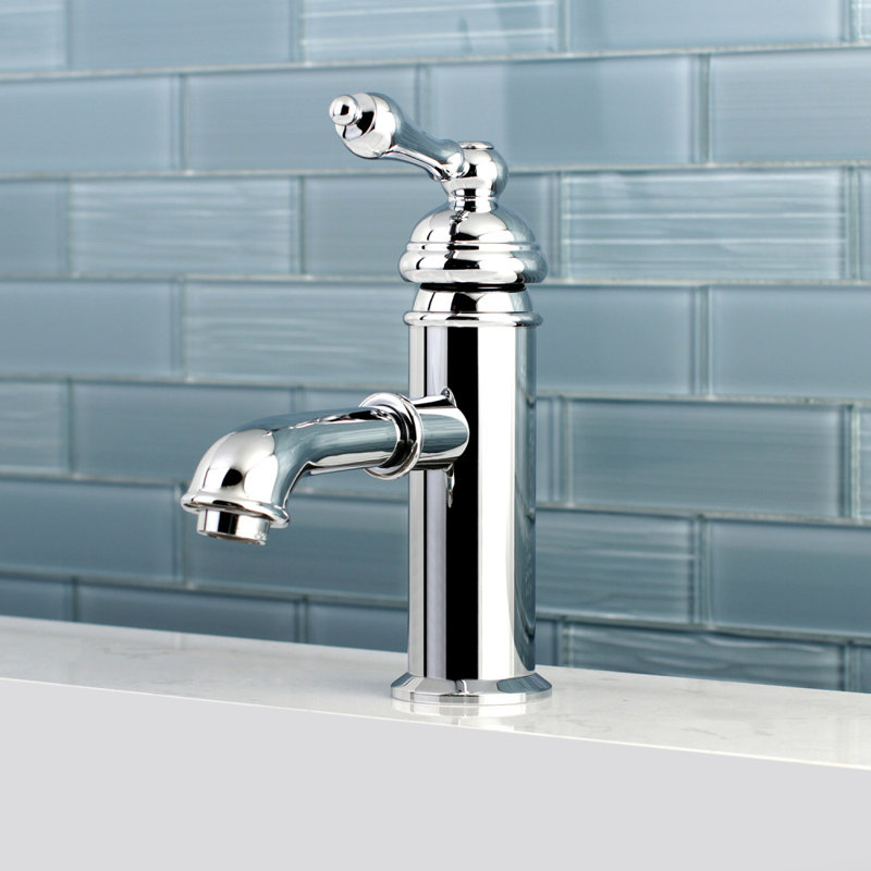 Robinet pour salle de bain avec ensemble de drain central à American Classic, Chrome poli