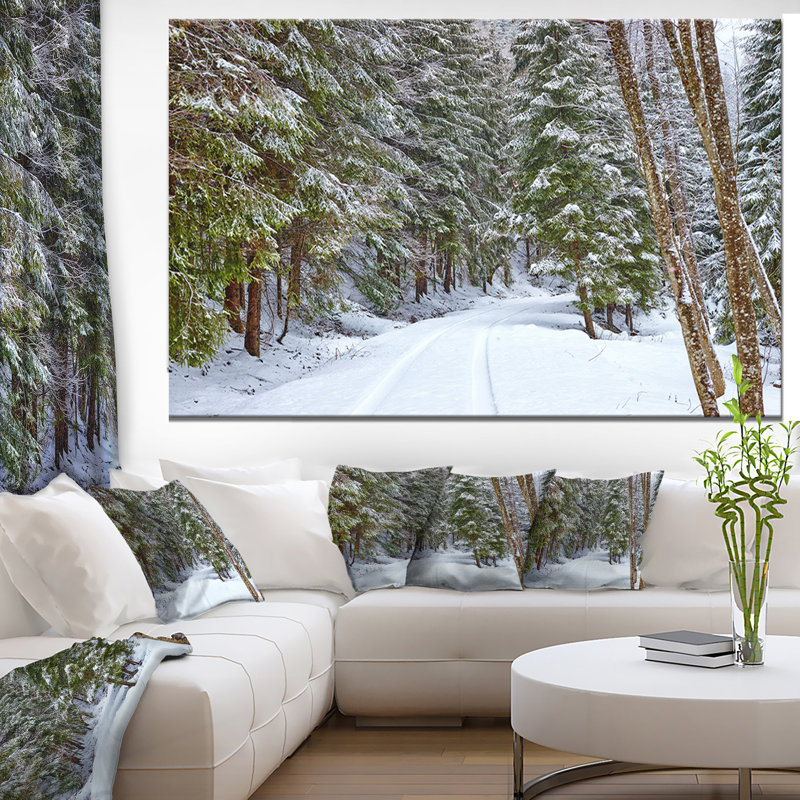 «Winter Forest», reproduction d'art sur toile, route enneigée dans la forêt, H 40 po x l 60 po, Ne s’applique pas