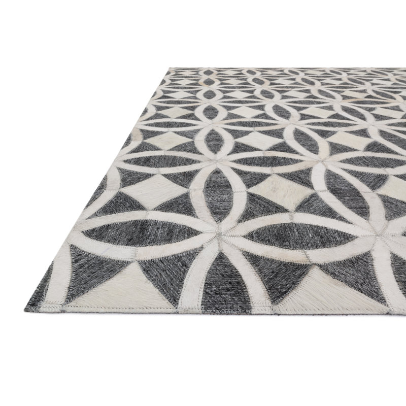 Winnett Cowhide Geometric Indoor Rug, Rectangle 5' x 7'6"
