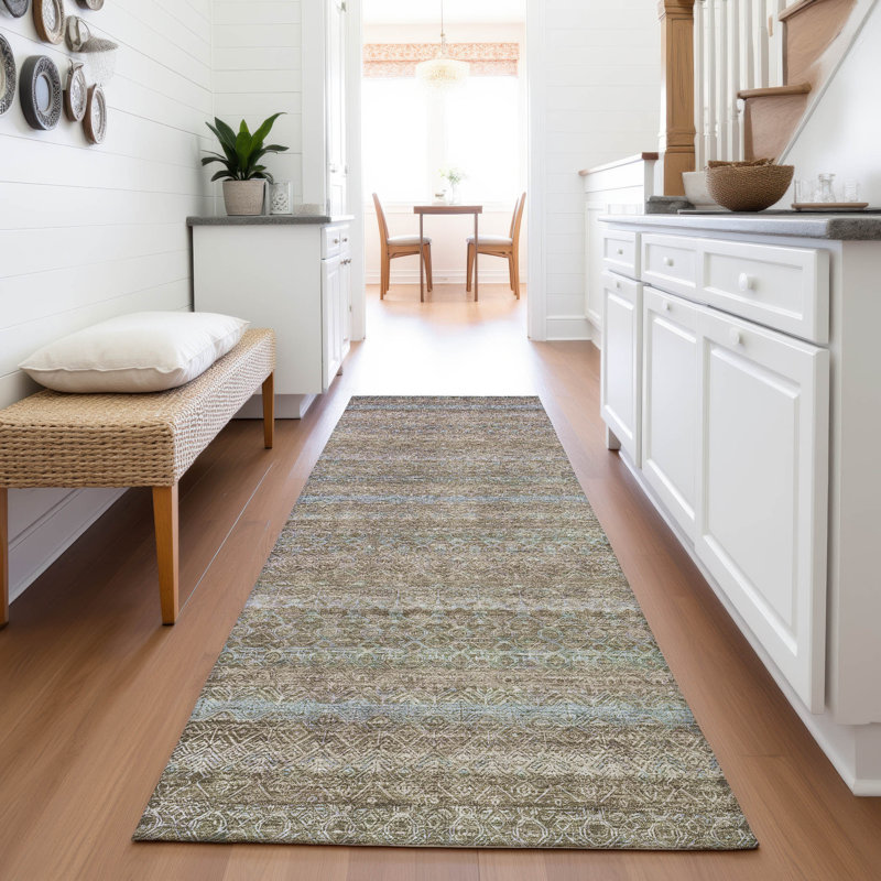 Tapis intérieur / extérieur brun lavable à la machine Xhevrie, Tapis de couloir 2 pi 3 po x 7 pi 6 po