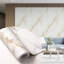 Panneau de papier peint auto-adhésif blanc, gris et veines dorées L 9 pi x l 24 po, couvre 17 pieds carrés
