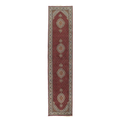 Westan Oriental Area Rug in Red