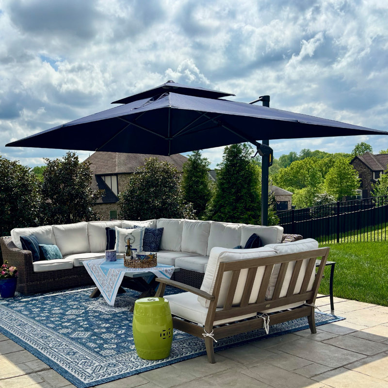 Parasol inclinable en porte-à-faux à double plateau 12 pi x 12 pi avec base et rotation à 360 ° Hanselka, bleu marine